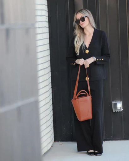 Ensemble Femme 2 Pièces avec Grands Boutons Dorés – Chic & Confortable