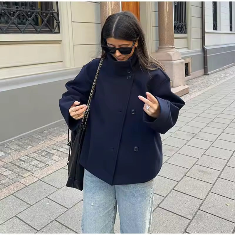 manteau court femme, vue de face détaillée