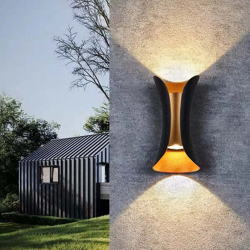 Applique murale LED finition noir et or