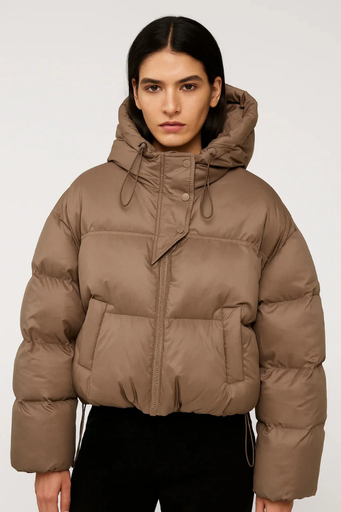 Doudoune Courte à Capuche | Volume Moderne et Confort Thermique