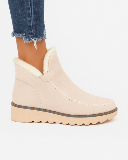 Bottines hiver femme en suédine, vue de profil