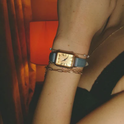 Montre Femme Élégante Rectangulaire – Bracelet en Cuir au Design Classique