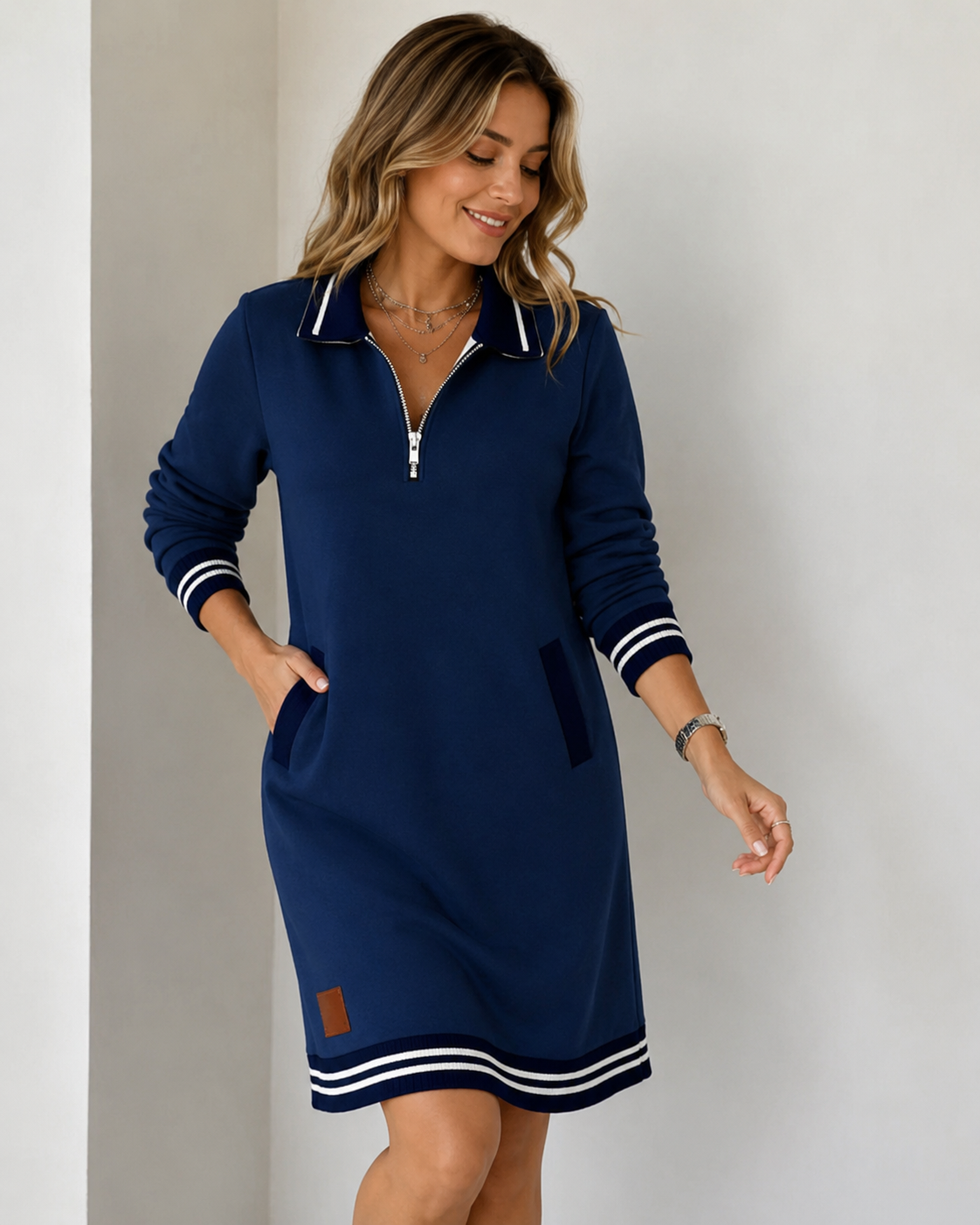 Robe polo zippée à coupe flatteuse, coloris bleu marine