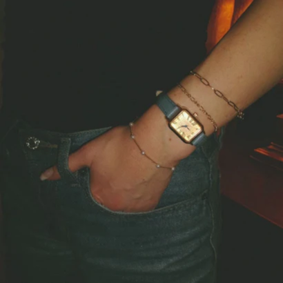 Montre Femme Élégante Rectangulaire – Bracelet en Cuir au Design Classique