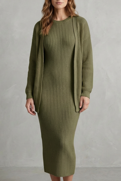 Ensemble robe pull maille côtelée matcha, vue de face, avec cardigan