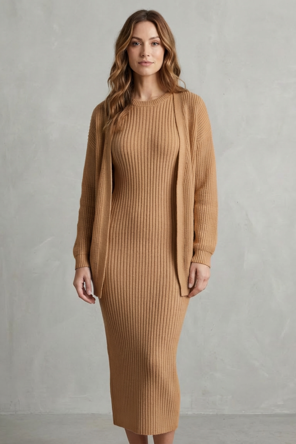Ensemble robe pull maille côtelée ambre, vue portée