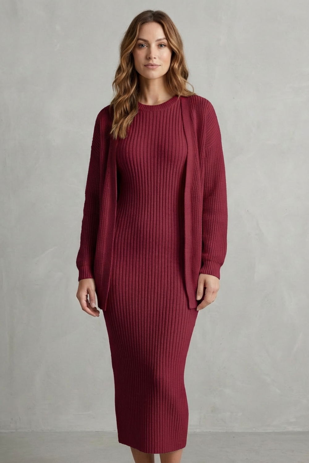 Ensemble robe pull maille côtelée rouge brique, vue portée