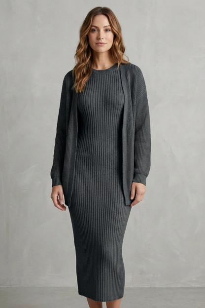 Ensemble robe pull maille côtelée gris foncé, vue portée