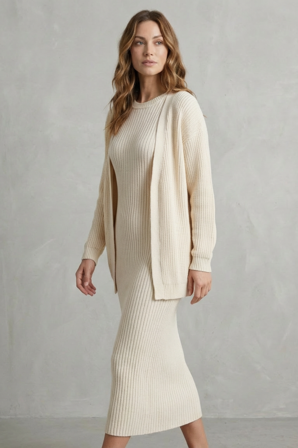 Ensemble robe pull maille côtelée crème, détail texture côtelée