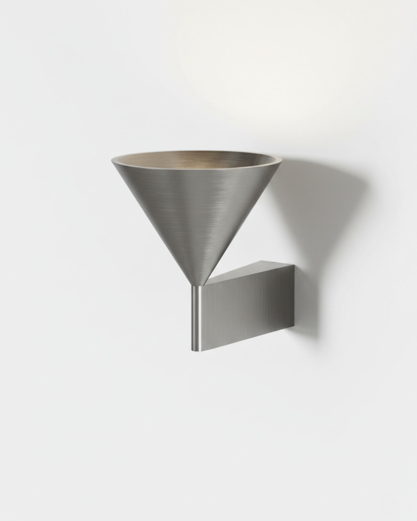 Applique murale conique aluminium, finition Aluminium