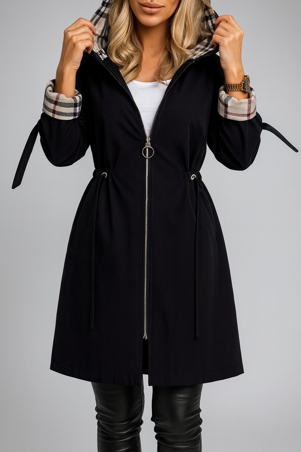 Manteau femme zippé à capuche, coloris noir, vue portée
