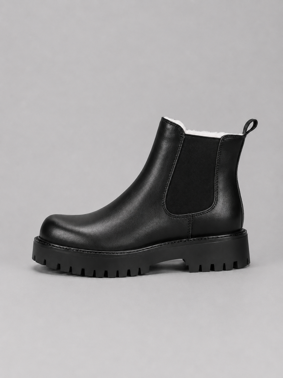 Bottines Chelsea chunky homme, vue latérale avec semelle épaisse