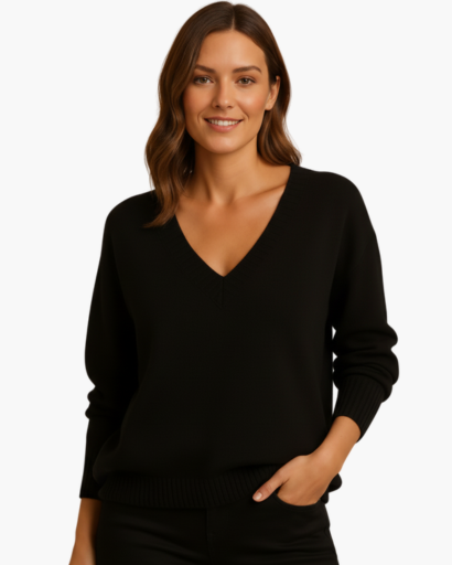 Pull col V femme – vue de profil
