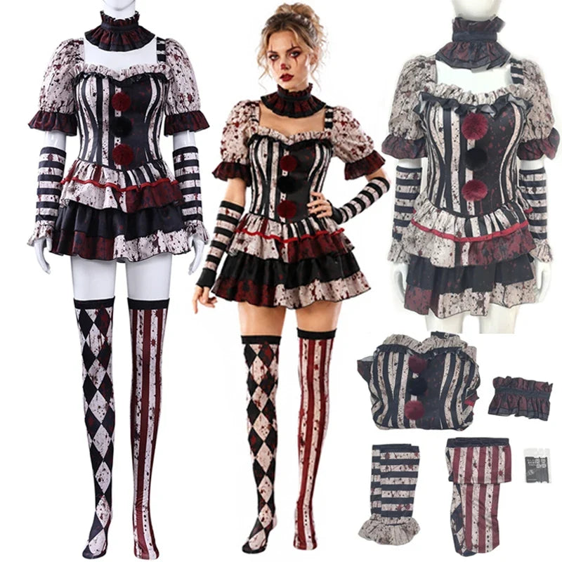 Costume clown effrayant femme avec bas assortis sur mannequins et modèle