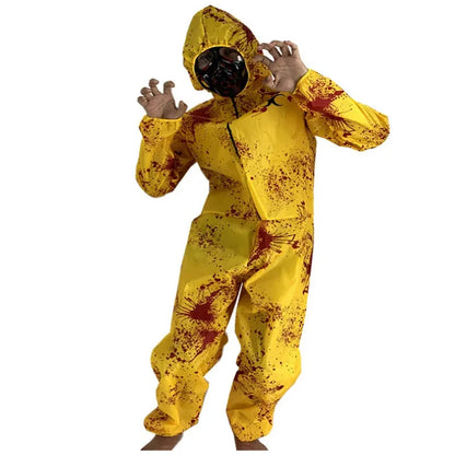 Costume hazmat pose effrayante avec masque à gaz