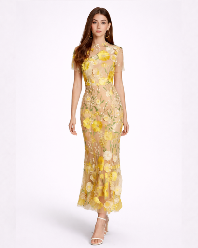 Robe Longue de Soirée Ajustée à Broderies Florales en Relief et Manches Courtes Transpantes