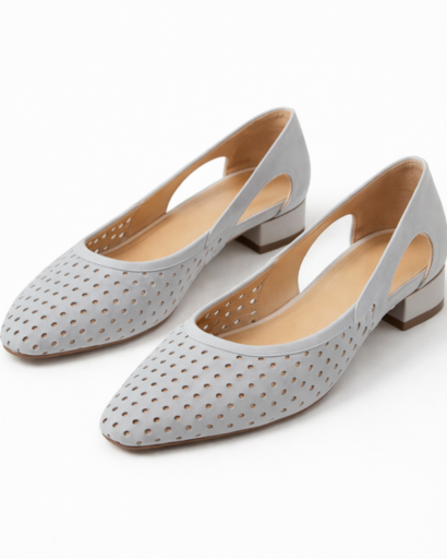 Escarpins slingback à talon bas bout pointu perforé