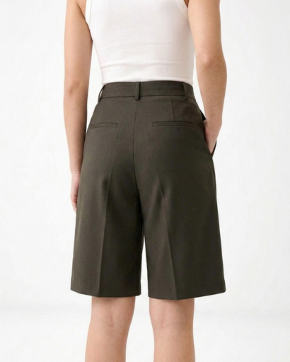 Short tailleur femme taille haute coupe large à pinces – vue 12