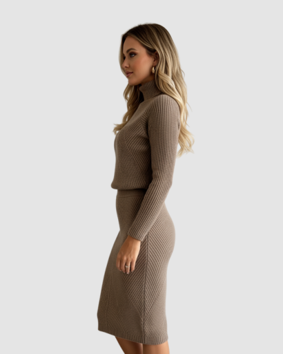 Robe Femme Mi-Longue Ajustée – Col Montant & Silhouette Élégante