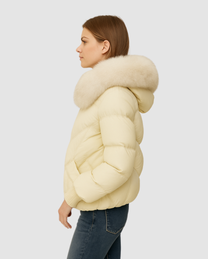 Veste Courte Femme avec Col en Fausse Fourrure – Élégance et Chaleur Hivernale