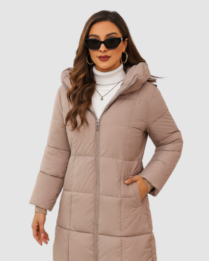 Manteau Long Matelassé à Capuche Femme – Élégance et Chaleur d’Hiver