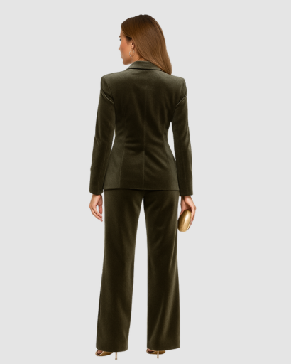Costume Femme en Velours – Élégance Luxe pour Soirées et Événements