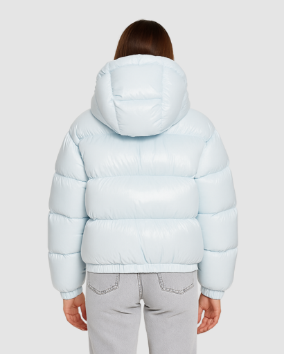 Doudoune Brillante Femme avec Capuche – Confort Hivernal et Style Moderne