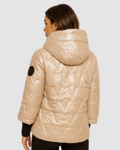 Doudoune Matelassée à Manches Courtes avec Capuche – Élégance Décontractée & Confort Hivernal