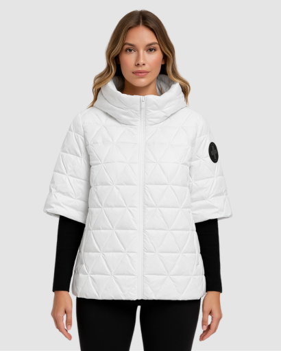 Doudoune Matelassée à Manches Courtes avec Capuche – Élégance Décontractée & Confort Hivernal