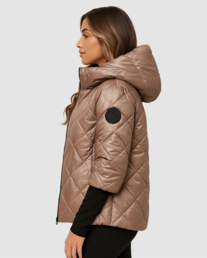 Doudoune Matelassée à Manches Courtes avec Capuche – Élégance Décontractée & Confort Hivernal