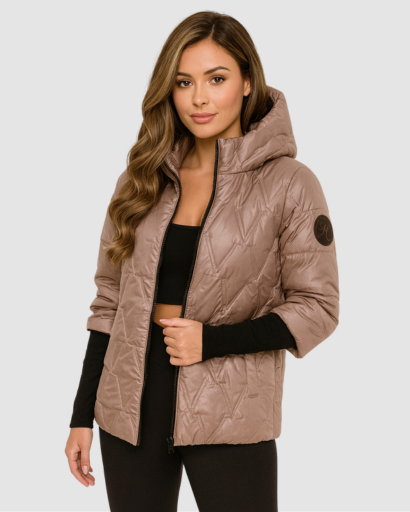 Doudoune Matelassée à Manches Courtes avec Capuche – Élégance Décontractée & Confort Hivernal