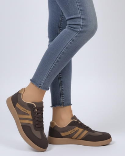 Baskets basses urbaines à empiècements contrastés et semelle gomme texturée