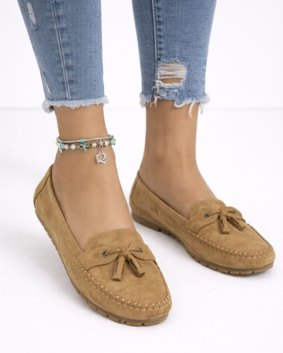 Mocassins femme style classique à pampilles avec couture apparente et semelle crantée