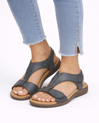 Sandales femme plates à bride centrale avec fermeture auto-agrippante et semelle ergonomique apparente