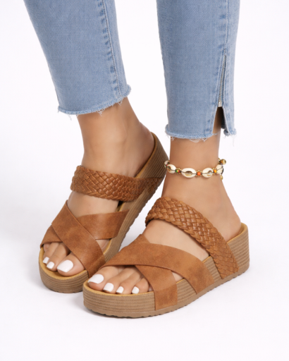 Sandales femme plateforme à brides croisées avec bande tressée et semelle épaisse texturée