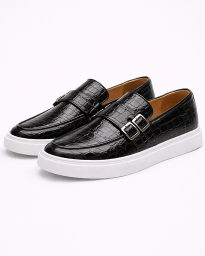 Mocassins femme style slip-on effet texturé avec double boucle décorative et semelle épaisse contrastée