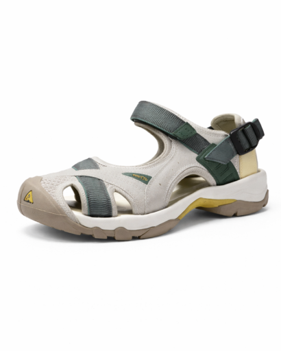 Sandales sport femme à brides ajustables avec semelle épaisse crantée et bout renforcé