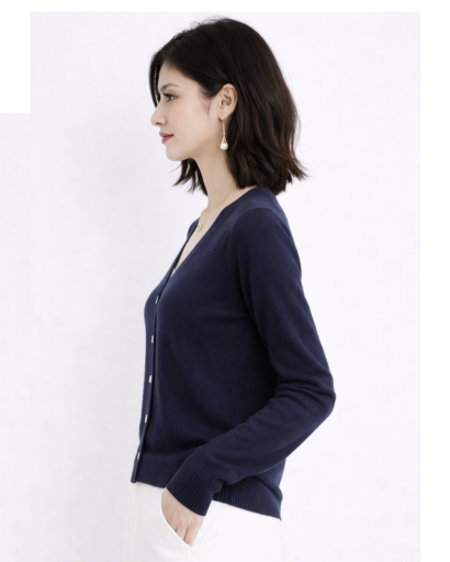 Détail de la maille et des finitions du cardigan femme cachemire