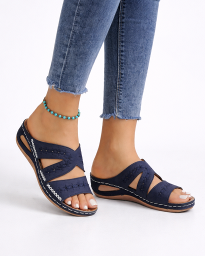 Mules femme ajourées à brides croisées