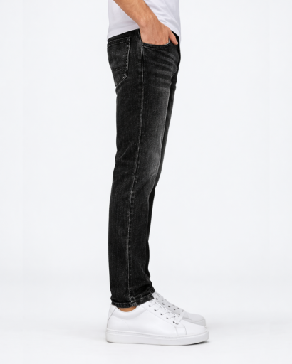 Jean homme coupe droite – 5 poches et délavage contrasté