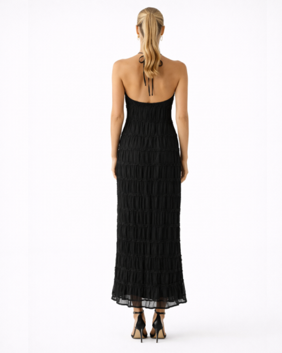 Robe longue ajustée col halter texturé