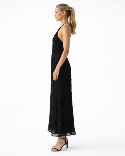 Robe longue ajustée col halter texturé