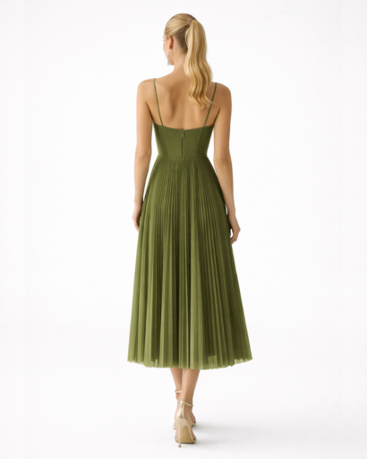 Robe midi plissée à bretelles fines