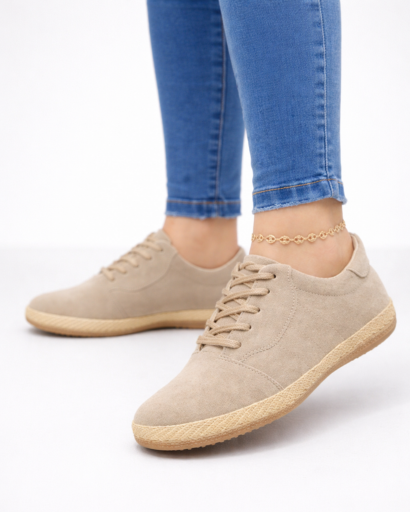 Baskets Femme à Lacets avec Semelle Texturée et Design Minimaliste