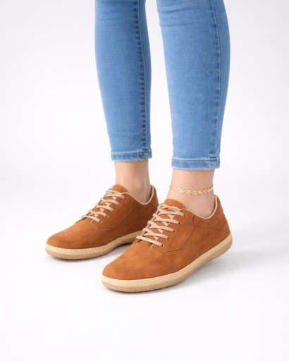 Baskets Femme à Lacets avec Semelle Texturée et Design Minimaliste