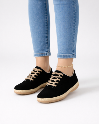 Baskets Femme à Lacets avec Semelle Texturée et Design Minimaliste
