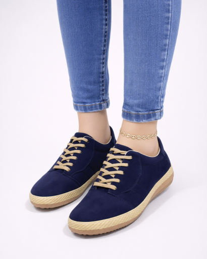 Baskets Femme à Lacets avec Semelle Texturée et Design Minimaliste