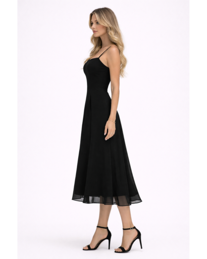 Robe midi évasée à bretelles fines et encolure carrée