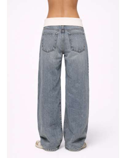 Jean large taille basse avec empiècements et poches arrière