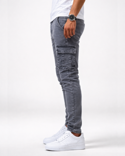 Jean cargo homme slim avec poches latérales et coupe ajustée